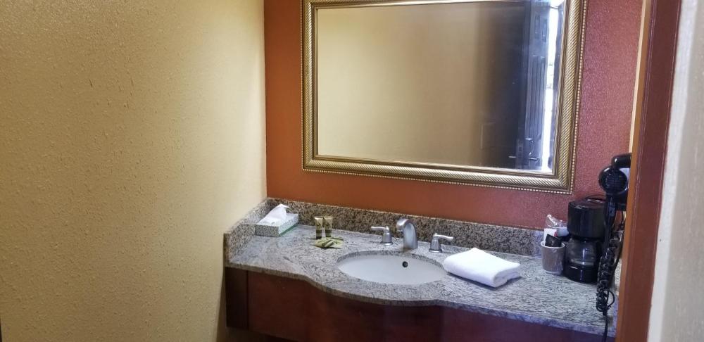 Deluxe King Room interior